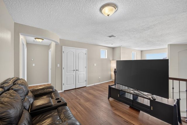 625 Palo Alto Drive NE, Rio Rancho, NM 87124