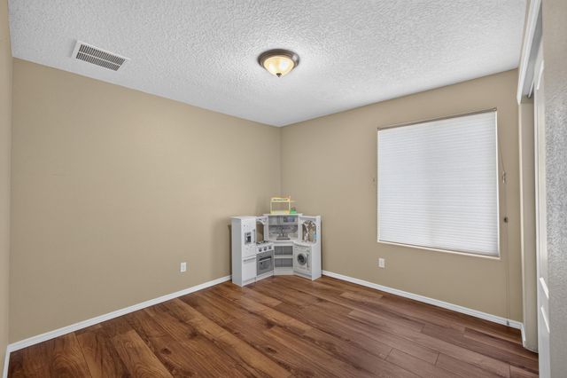 625 Palo Alto Drive NE, Rio Rancho, NM 87124
