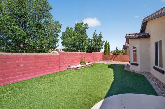 625 Palo Alto Drive NE, Rio Rancho, NM 87124
