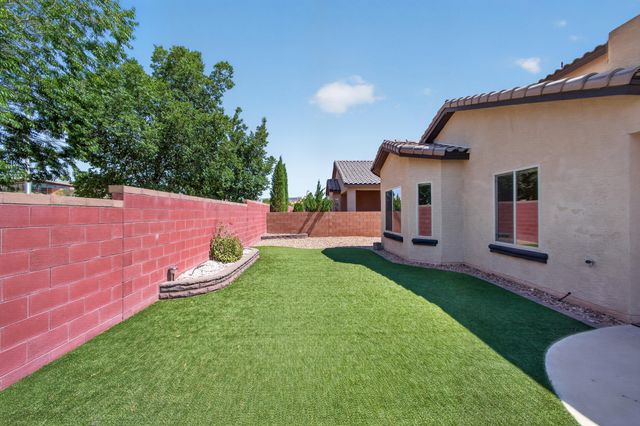 625 Palo Alto Drive NE, Rio Rancho, NM 87124
