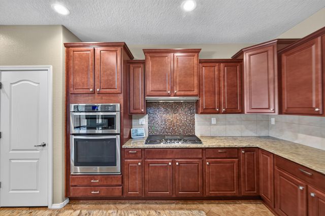 625 Palo Alto Drive NE, Rio Rancho, NM 87124