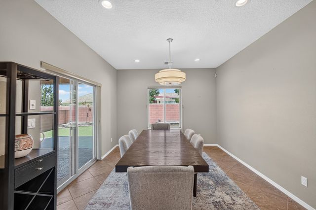 625 Palo Alto Drive NE, Rio Rancho, NM 87124