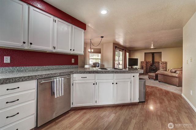 1596 NW Duesenberg Court, Silverdale, WA 98383