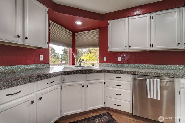 1596 NW Duesenberg Court, Silverdale, WA 98383