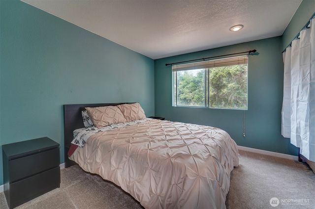 1596 NW Duesenberg Court, Silverdale, WA 98383
