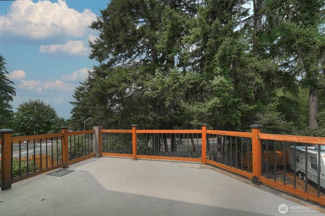 1596 NW Duesenberg Court, Silverdale, WA 98383