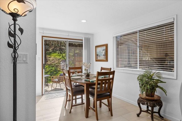 645 S 5th, Jacksonville, OR 97530