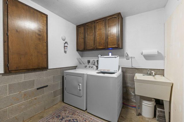 645 S 5th, Jacksonville, OR 97530