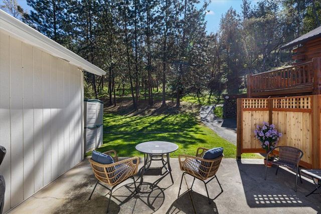 645 S 5th, Jacksonville, OR 97530