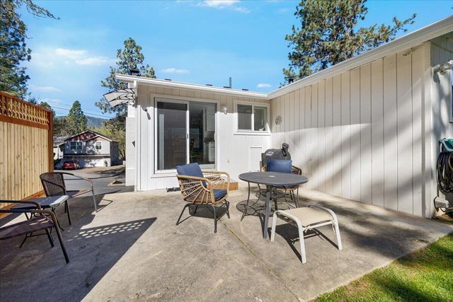 645 S 5th, Jacksonville, OR 97530