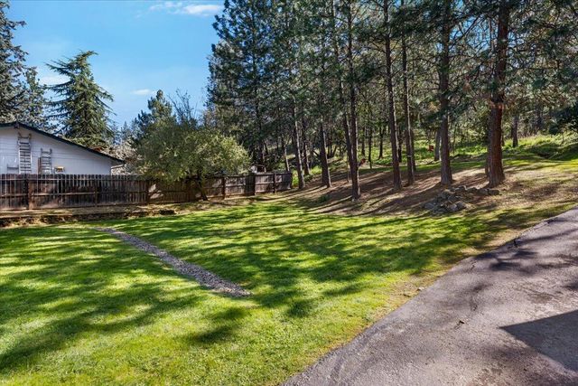 645 S 5th, Jacksonville, OR 97530