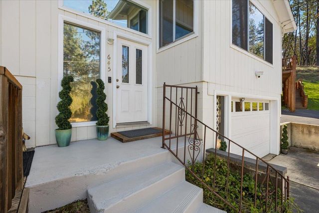 645 S 5th, Jacksonville, OR 97530