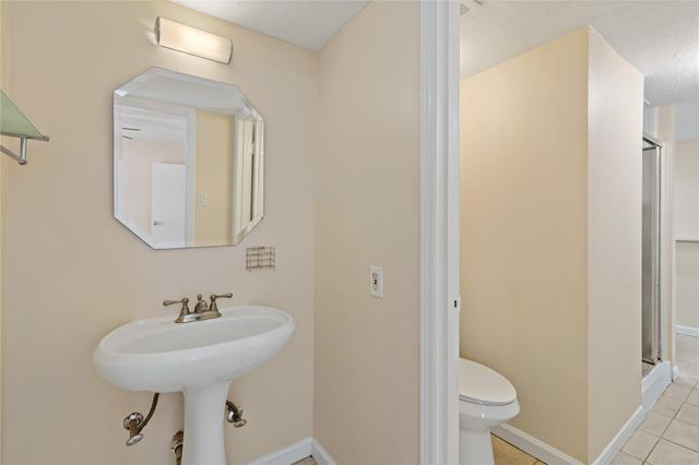 7913 Cook Road, Houston, TX 77072