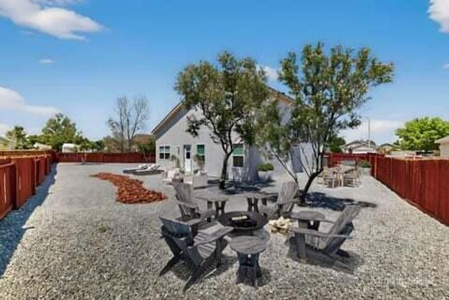 43 Violeta Place, Los Lunas, NM 87031