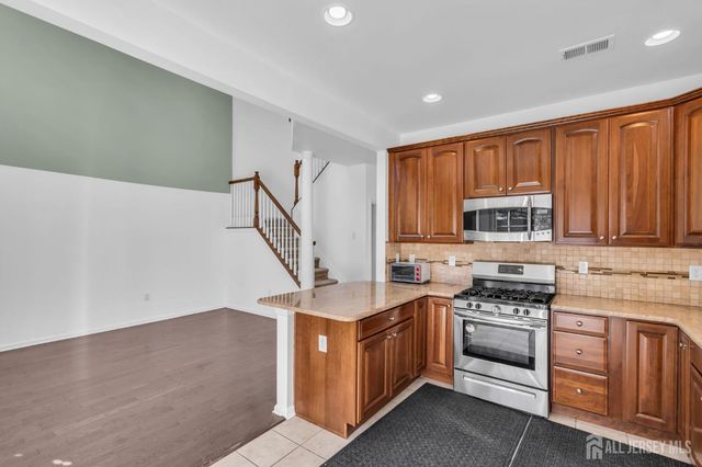 2464 Canterbury Lane, North Brunswick, NJ 08902