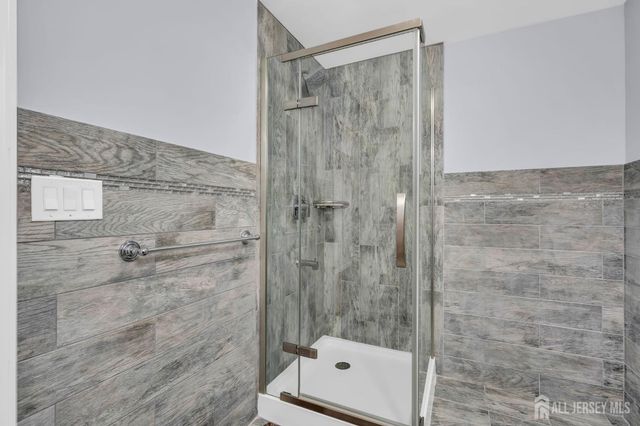 2464 Canterbury Lane, North Brunswick, NJ 08902