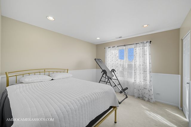 1142 Deerpath Road, Aurora, IL 60506