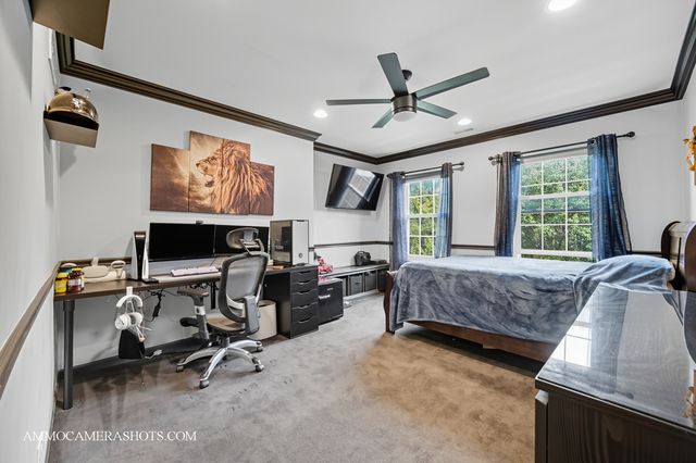 1142 Deerpath Road, Aurora, IL 60506