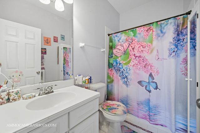 1142 Deerpath Road, Aurora, IL 60506