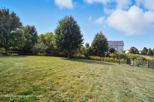 1142 Deerpath Road, Aurora, IL 60506