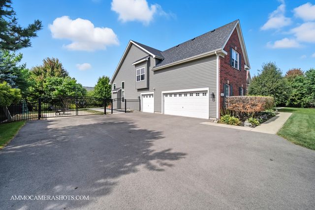 1142 Deerpath Road, Aurora, IL 60506