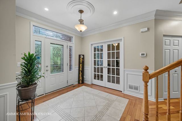 1142 Deerpath Road, Aurora, IL 60506