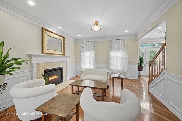 1142 Deerpath Road, Aurora, IL 60506