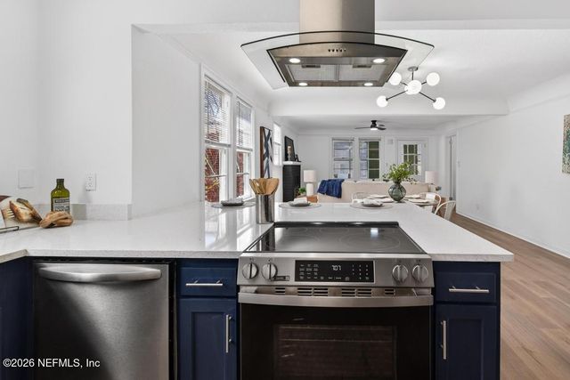 819 MCDUFF Avenue S, Jacksonville, FL 32205