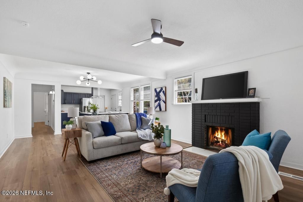 819 MCDUFF Avenue S, Jacksonville, FL 32205