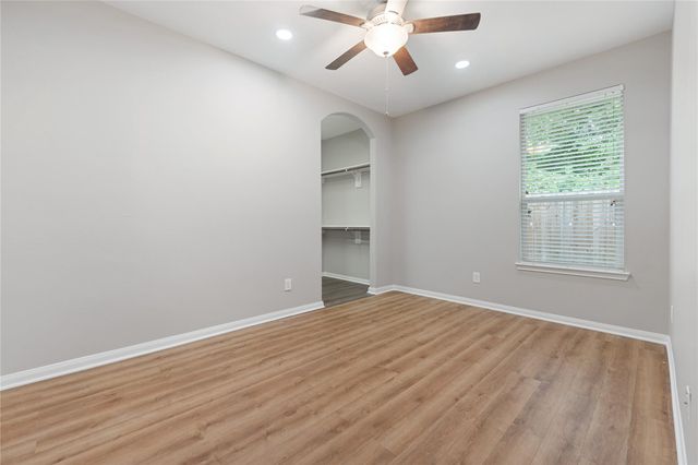 12635 Lakeshore Drive, Montgomery, TX 77356