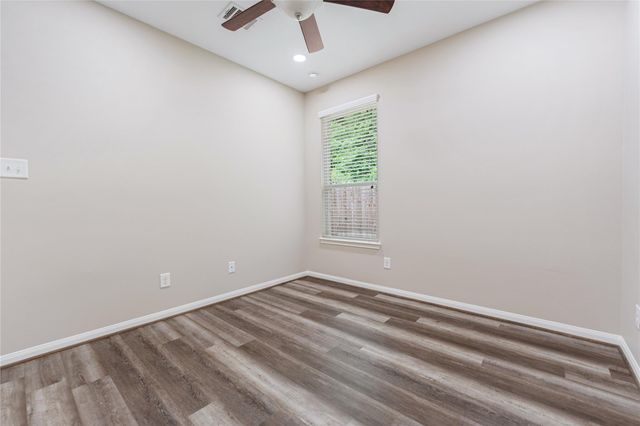 12635 Lakeshore Drive, Montgomery, TX 77356