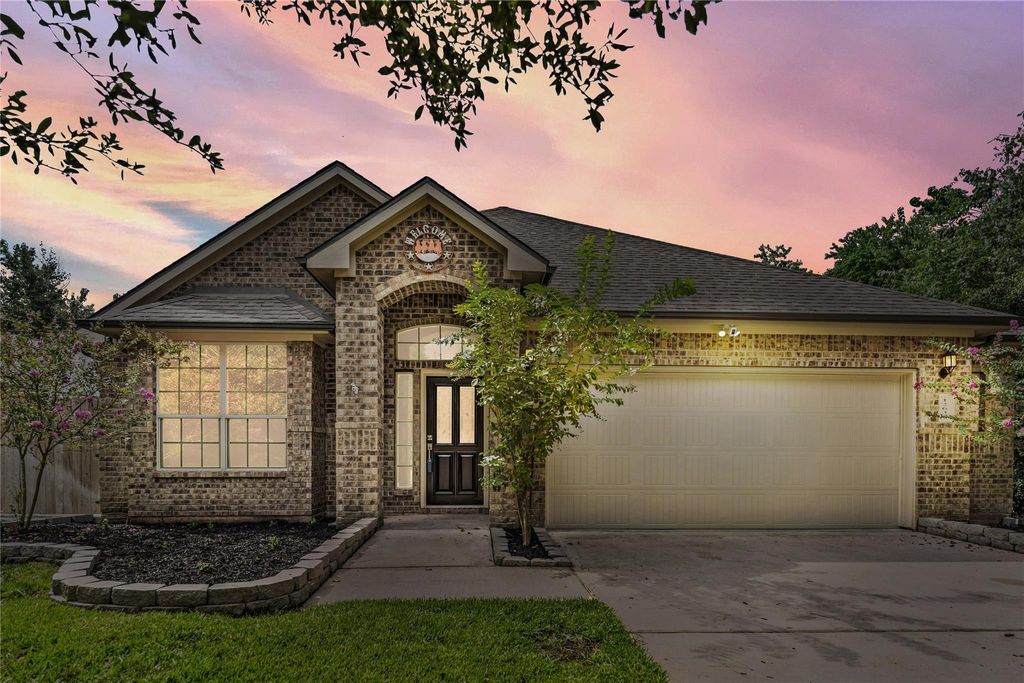 12635 Lakeshore Drive, Montgomery, TX 77356