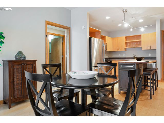 1255 Nw 9TH Ave 1305, Portland, OR 97209