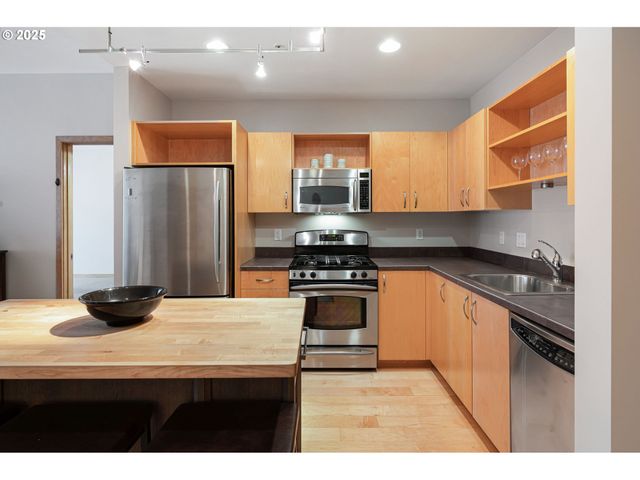 1255 Nw 9TH Ave 1305, Portland, OR 97209