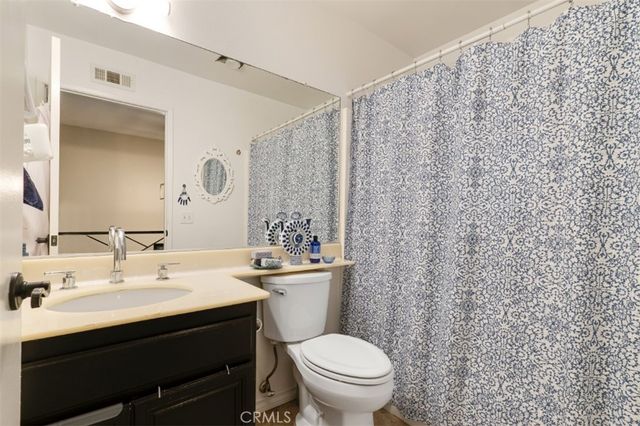 21125 Lassen Street 2, Chatsworth, CA 91311
