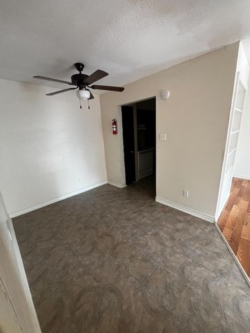 5625 Antoine Drive 408, Houston, TX 77091