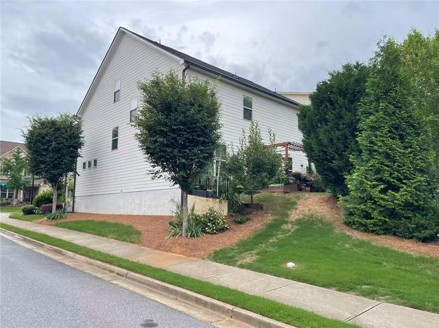 4502 Thach Avenue, Sugar Hill, GA 30518