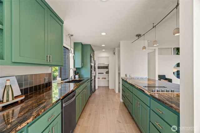 11324 83rd Place NE, Kirkland, WA 98034