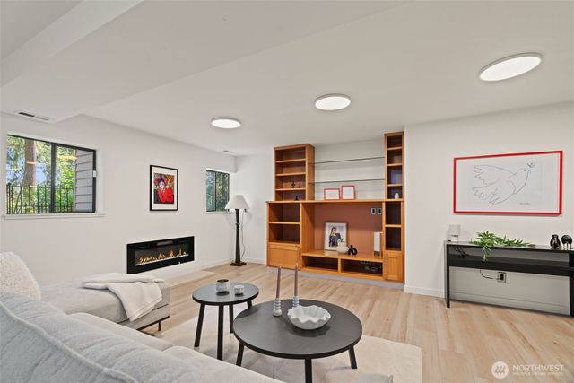 11324 83rd Place NE, Kirkland, WA 98034