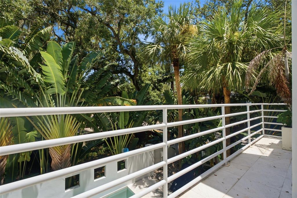 Image 44 of property listing at 2701 CHAMBRAY LANE, Tampa, FL 33611
