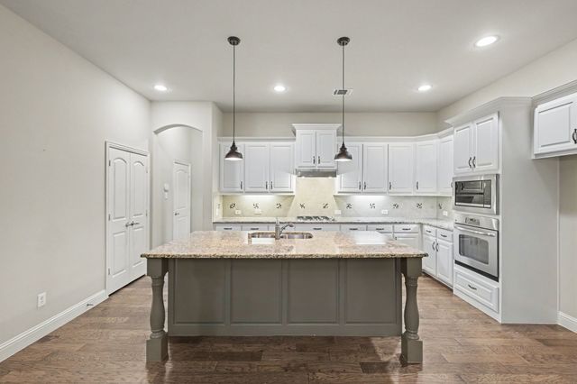 15943 River Glen Drive, Frisco, TX 75035