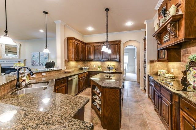 4650 Sunrise Lane, Midlothian, TX 76065