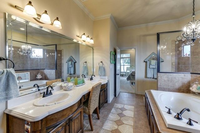 4650 Sunrise Lane, Midlothian, TX 76065