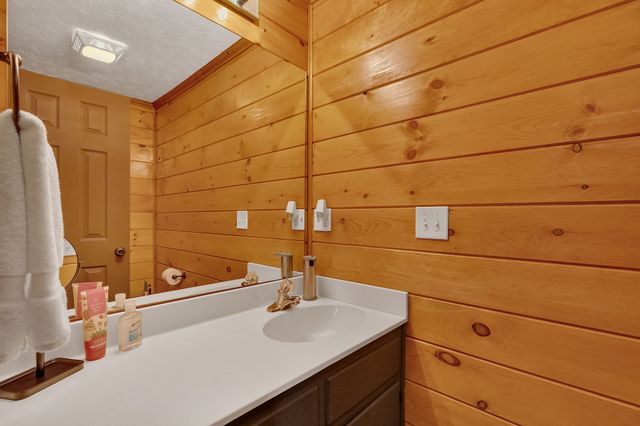 114 Ashley Rd, Jamestown, TN 38556