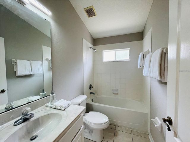 1822 RAVEN GLEN DRIVE, Ruskin, FL 33570