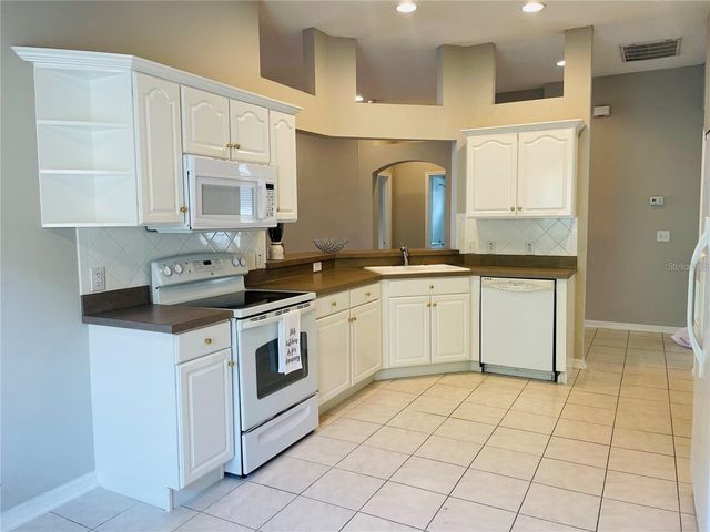 1822 RAVEN GLEN DRIVE, Ruskin, FL 33570