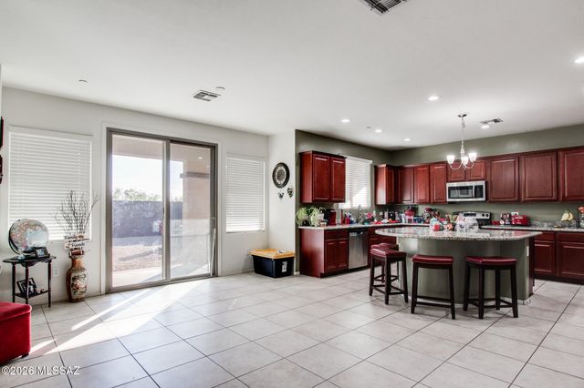 3427 W Tail Feather Drive, Marana, AZ 85658
