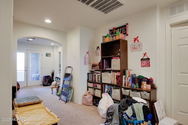 3427 W Tail Feather Drive, Marana, AZ 85658