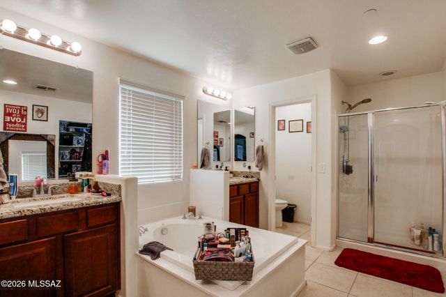 3427 W Tail Feather Drive, Marana, AZ 85658