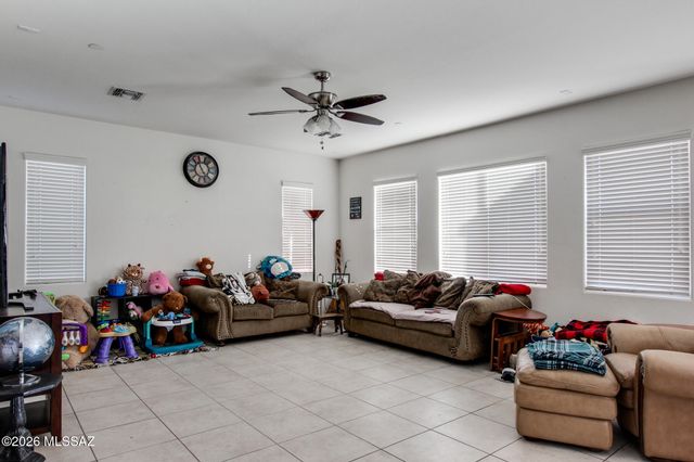 3427 W Tail Feather Drive, Marana, AZ 85658